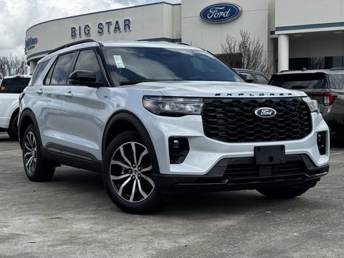 New 2026 Ford Explorer ST-Line image 2