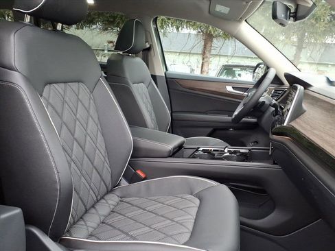 New 2026 Volkswagen Atlas SEL Premium R-Line image 9