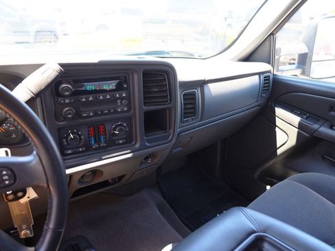 Used 2007 Chevrolet Silverado 3500 LT w/ Heavy-Duty Power Package AWD/4WD image 15