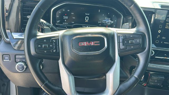 Used 2023 GMC Sierra 1500 SLT w/ SLT Premium Plus Package AWD/4WD image 19