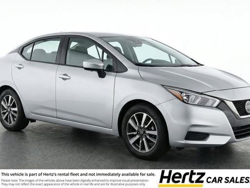 Used 2025 Nissan Versa SV image 1