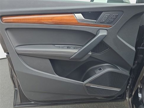 Used 2023 Audi Q5 2.0T Premium Plus w/ Premium Plus Package image 30