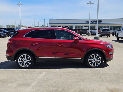 Used 2019 Lincoln MKC Select w/ Select Plus Package image 2