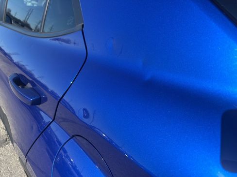 Used 2025 Hyundai Venue Limited image 14