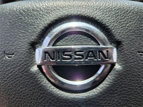 Used 2017 Nissan Titan PRO-4X w/ Pro-4x Convenience Package image 29