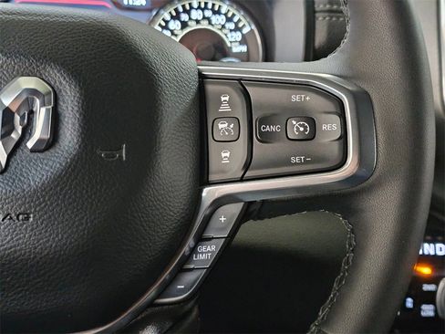 Used 2025 RAM 1500 Laramie image 30