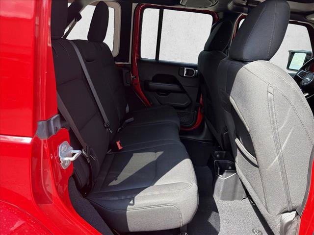Used 2019 Jeep Wrangler Unlimited Sahara AWD/4WD image 22