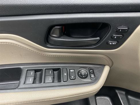 Used 2019 Honda Odyssey EX-L image 19