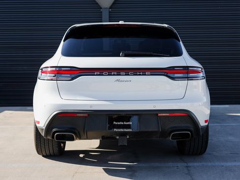 Certified 2025 Porsche Macan image 6