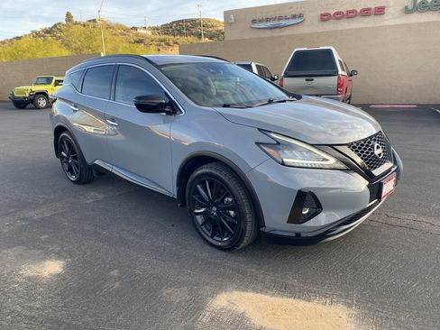 Used 2023 Nissan Murano SV w/ SV Midnight Edition Package image 5