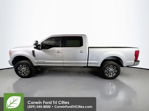 Used 2019 Ford F350 Lariat w/ Lariat Ultimate Package image 6