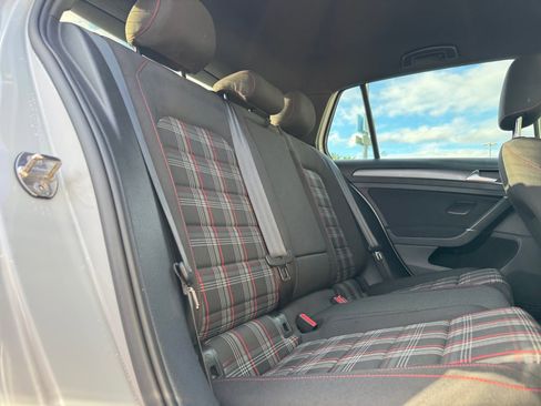 Used 2018 Volkswagen GTI S image 19