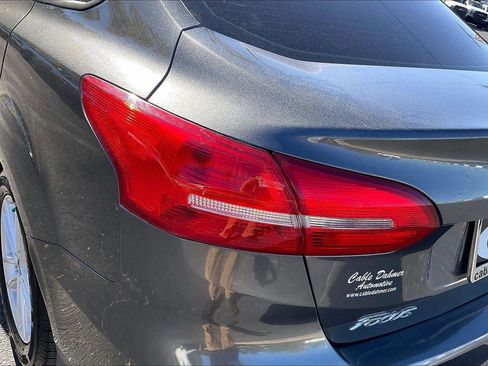 Used 2018 Ford Focus SE image 28