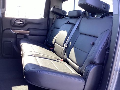 Used 2021 Chevrolet Silverado 1500 LT Trail Boss AWD/4WD image 16