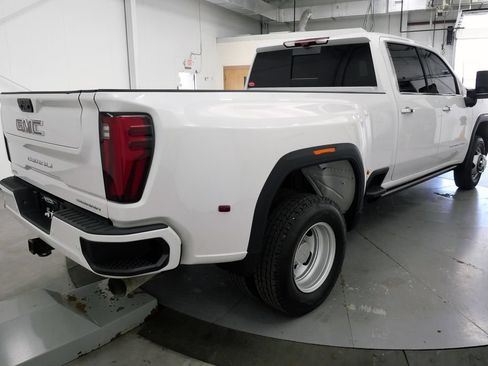 Used 2025 GMC Sierra 3500 Denali w/ Denali Reserve Package AWD/4WD image 7