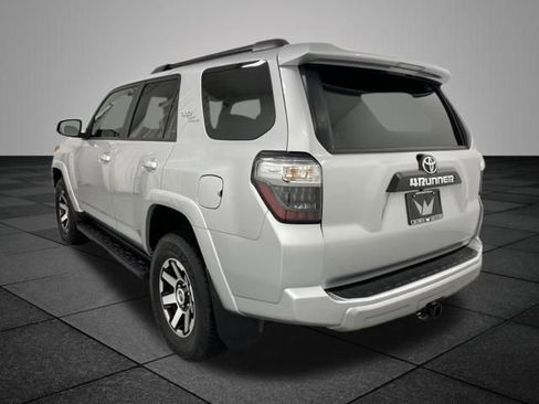 Used 2024 Toyota 4Runner TRD Off-Road Premium image 4