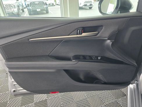 Used 2025 Toyota Camry LE FWD image 19