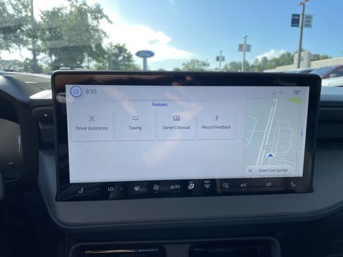 New 2025 Ford Maverick Lariat w/ Black Appearance Package image 25