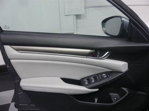 Used 2020 Honda Accord LX image 16