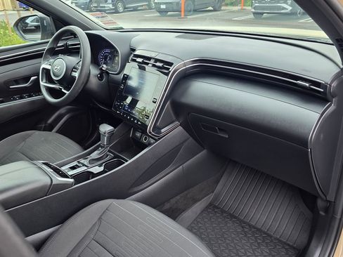 Certified 2024 Hyundai Santa Cruz SEL image 9