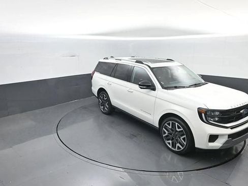 New 2026 Ford Expedition Platinum w/ Platinum Ultimate Package AWD/4WD image 25