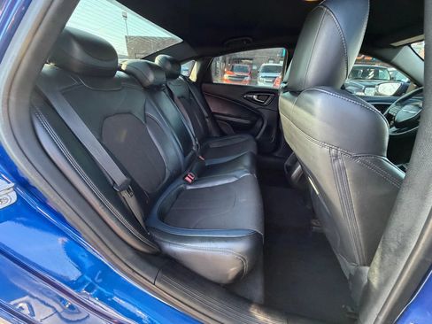 Used 2015 Chrysler 200 S FWD image 13