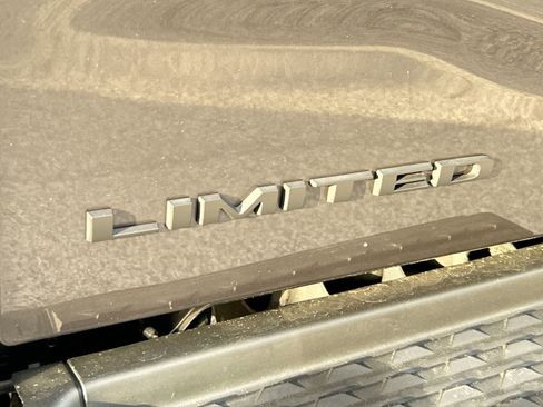 Used 2024 RAM 2500 Limited AWD/4WD image 8