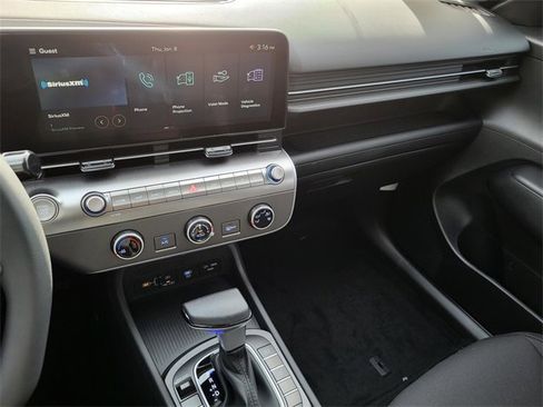 New 2026 Hyundai Kona SE image 15