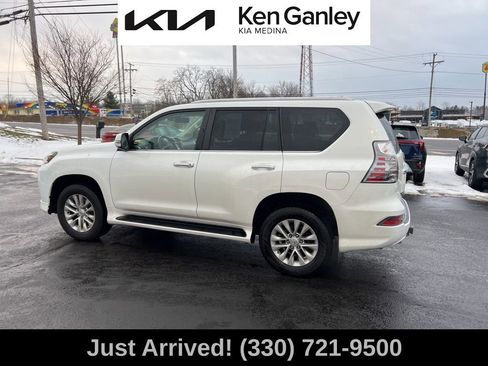 Used 2021 Lexus GX 460 Premium w/ Premium Package image 8