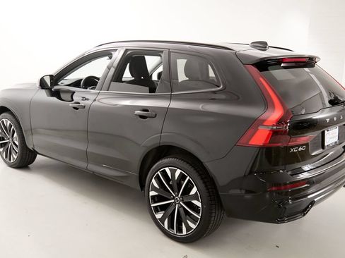 Used 2026 Volvo XC60 B5 Plus AWD/4WD image 7