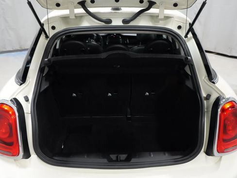 Used 2019 MINI Cooper 4-Door Hardtop image 21