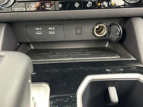 New 2026 Mitsubishi Outlander SE image 30