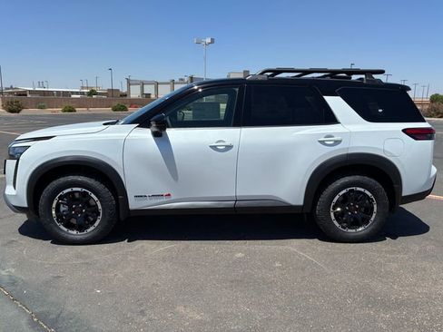 New 2026 Nissan Pathfinder Rock Creek w/ Rock Creek Premium Package AWD/4WD image 3