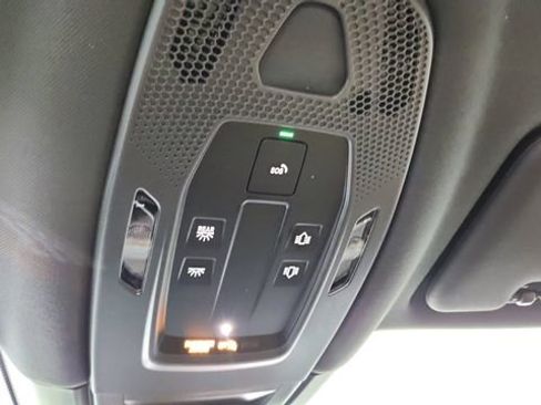 Used 2025 Porsche Cayenne Coupe AWD/4WD image 52