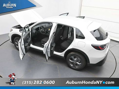 New 2026 Honda HR-V LX image 36