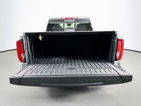 Used 2023 GMC Sierra 1500 AT4 w/ AT4 Premium Package AWD/4WD image 8
