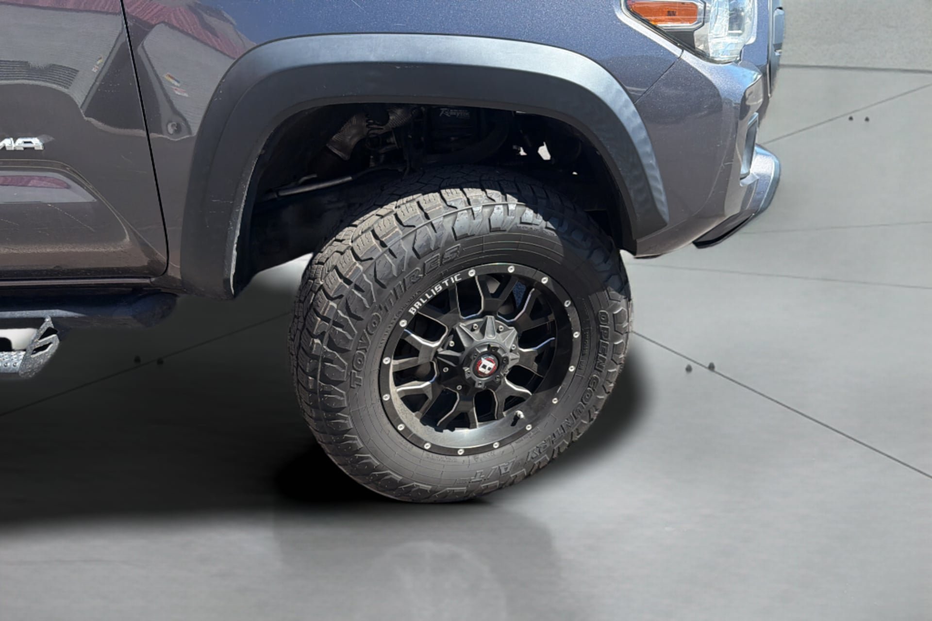 Used 2017 Toyota Tacoma TRD Off-Road AWD/4WD image 15