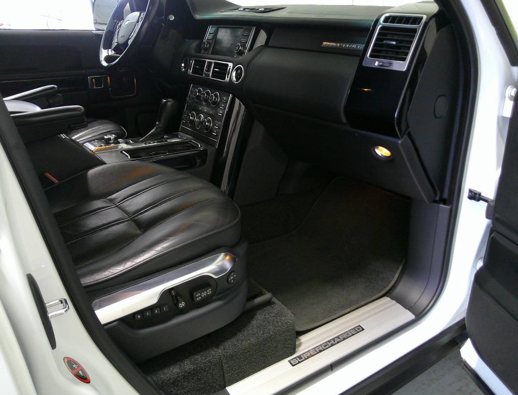 Used 2012 Land Rover Range Rover Supercharged AWD/4WD image 19