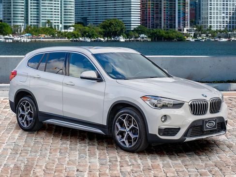 Used 2019 BMW X1 sDrive28i image 3