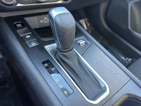 Used 2025 Nissan Kicks S image 15