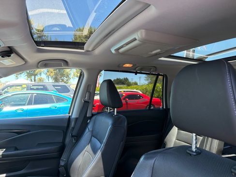 Used 2017 Honda Pilot Elite image 8