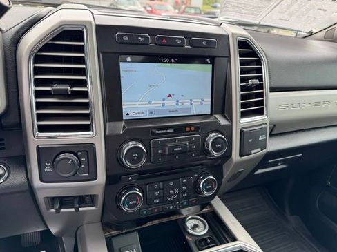 Used 2017 Ford F250 Lariat w/ Lariat Ultimate Package AWD/4WD image 21