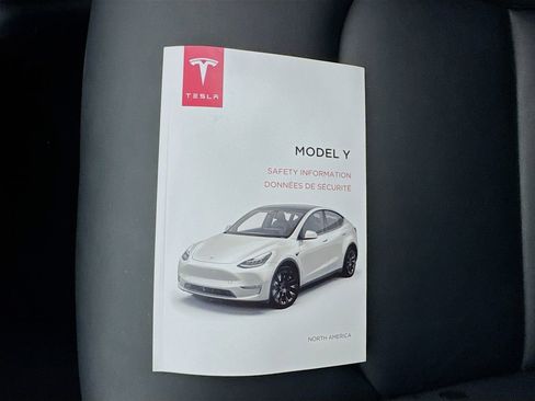Used 2022 Tesla Model Y Performance AWD/4WD image 56