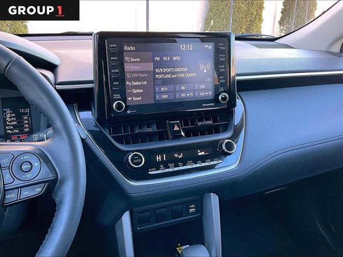 Certified 2022 Toyota Corolla Cross LE image 7