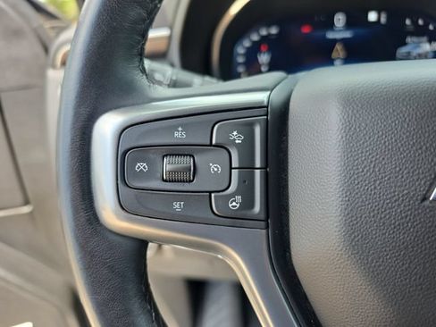 Used 2022 Chevrolet Suburban Z71 w/ Luxury Package AWD/4WD image 22