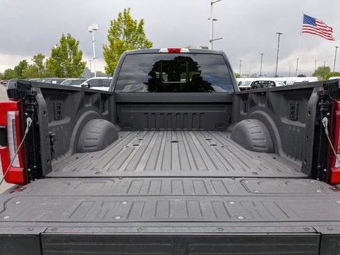 Certified 2025 Ford F350 Platinum AWD/4WD image 32
