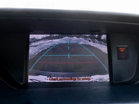 Used 2013 Lexus ES 300h image 8