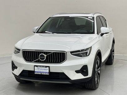 Used 2025 Volvo XC40 B5 Plus w/ Climate Package