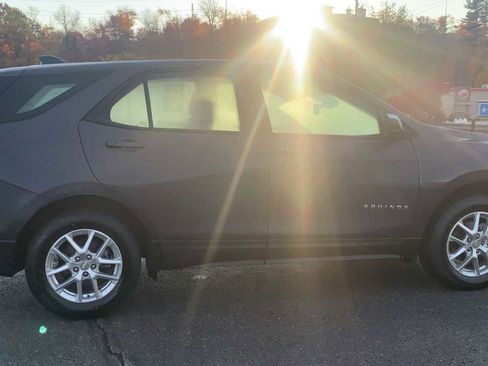 Certified 2022 Chevrolet Equinox LS image 9