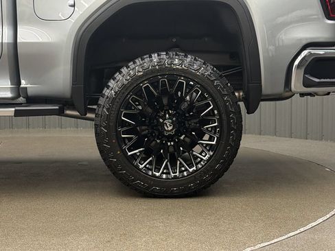 Used 2026 GMC Sierra 1500 SLT w/ SLT Premium Plus Package AWD/4WD image 11